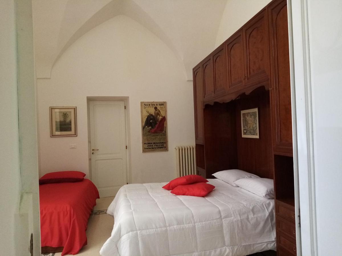 Bed and Breakfast Dimora Storica Le Perle Лечче Екстер'єр фото