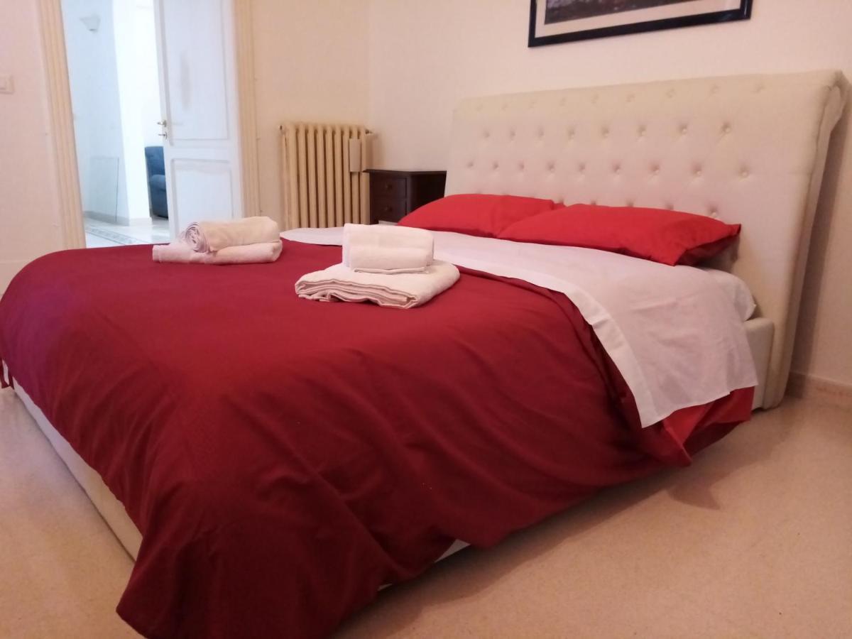 Bed and Breakfast Dimora Storica Le Perle Лечче Екстер'єр фото