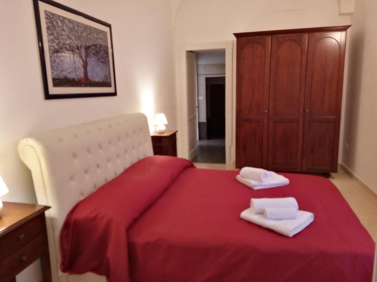 Bed and Breakfast Dimora Storica Le Perle Лечче Екстер'єр фото