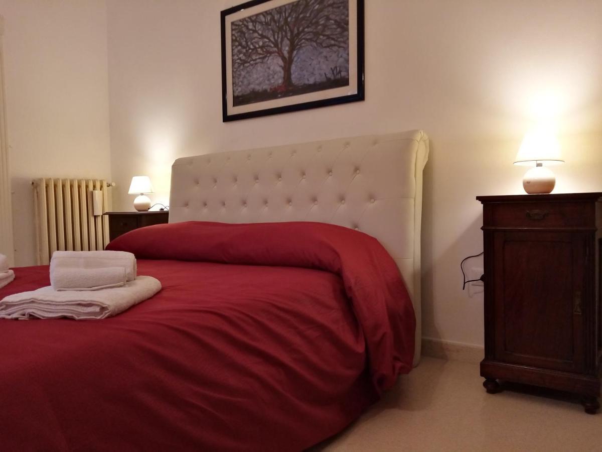 Bed and Breakfast Dimora Storica Le Perle Лечче Екстер'єр фото