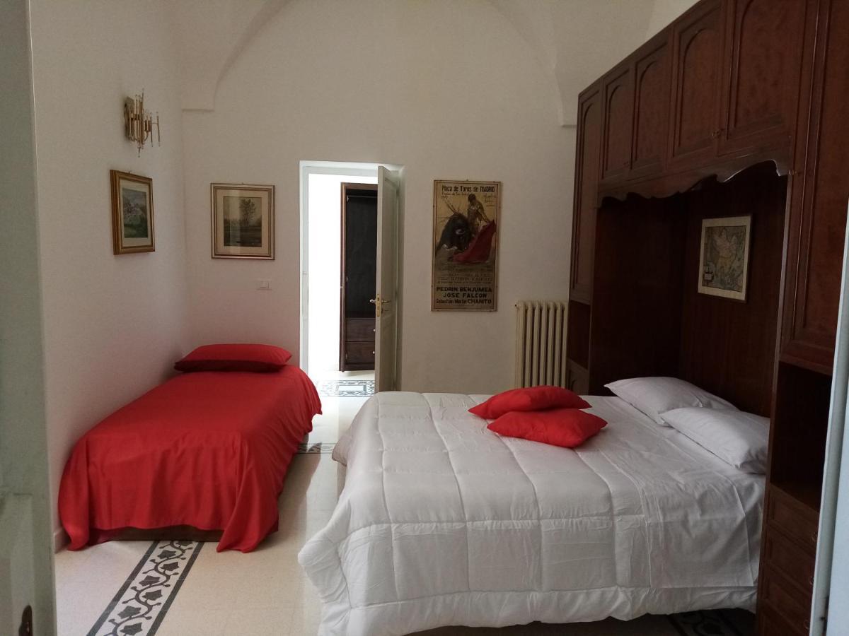 Bed and Breakfast Dimora Storica Le Perle Лечче Екстер'єр фото