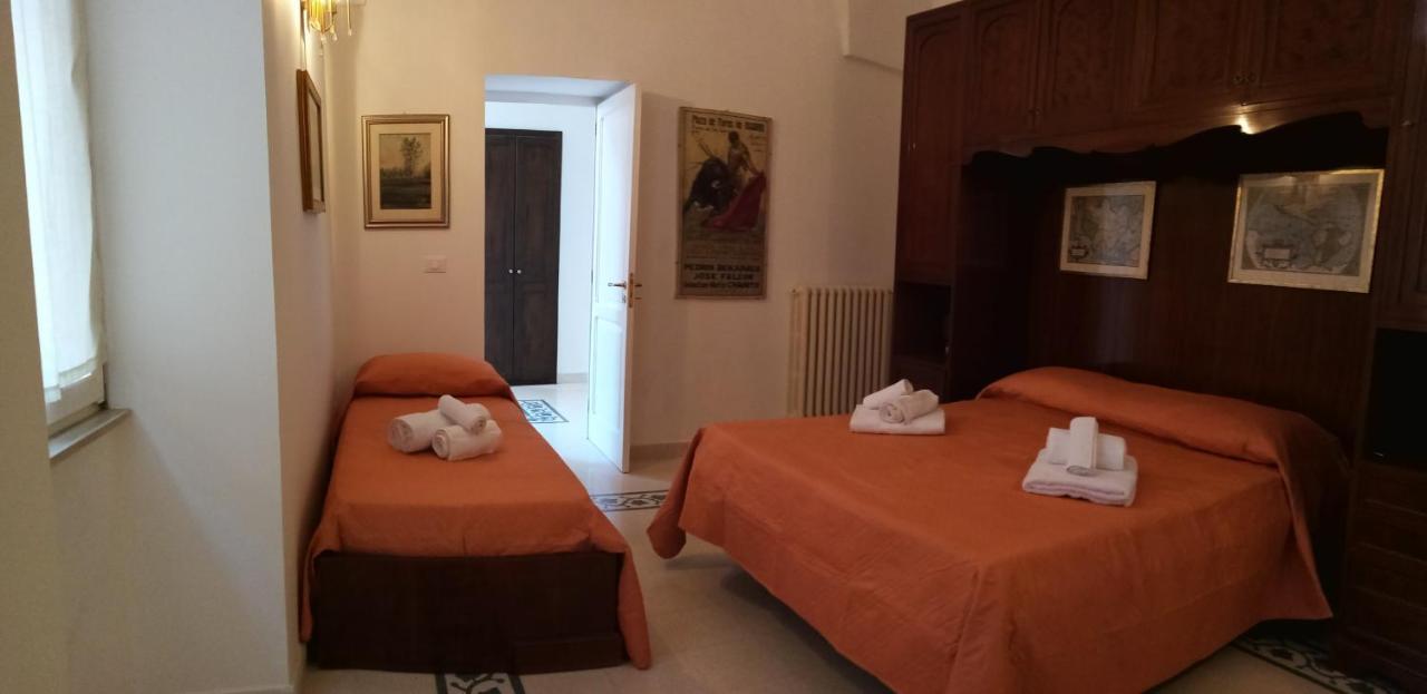 Bed and Breakfast Dimora Storica Le Perle Лечче Екстер'єр фото