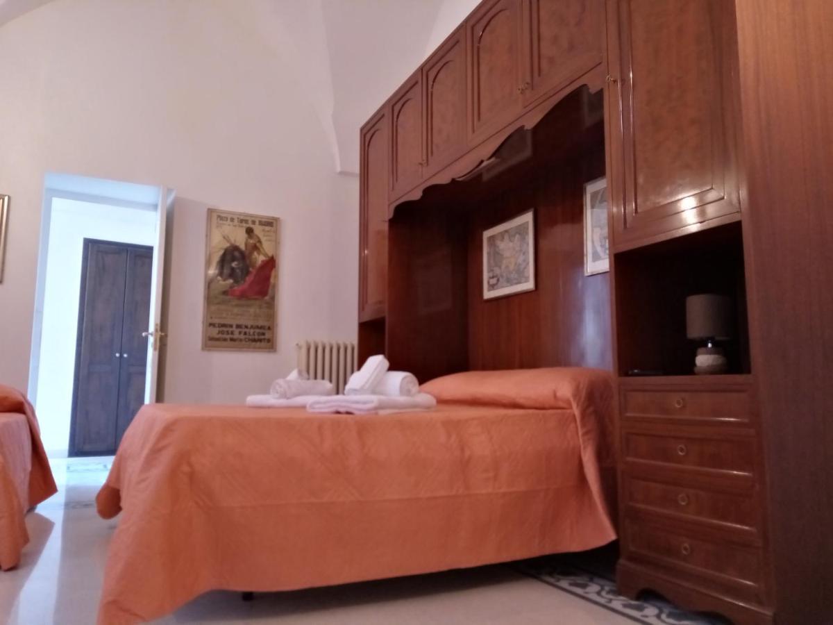 Bed and Breakfast Dimora Storica Le Perle Лечче Екстер'єр фото
